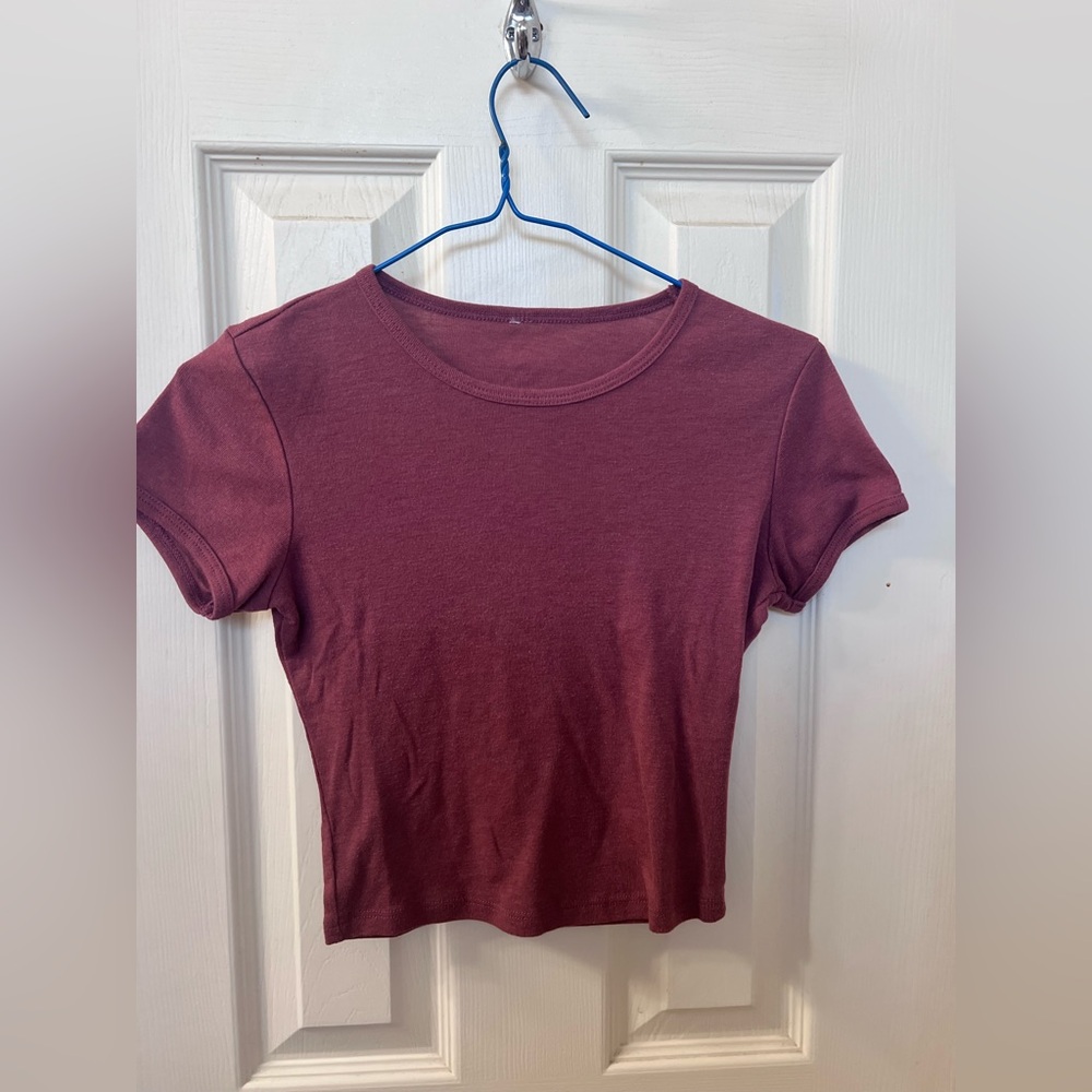 Women's Alo Yoga shirt